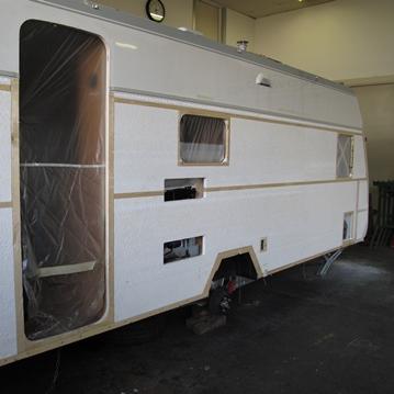 Kleben und reparieren an Caravan und Wohnmobil